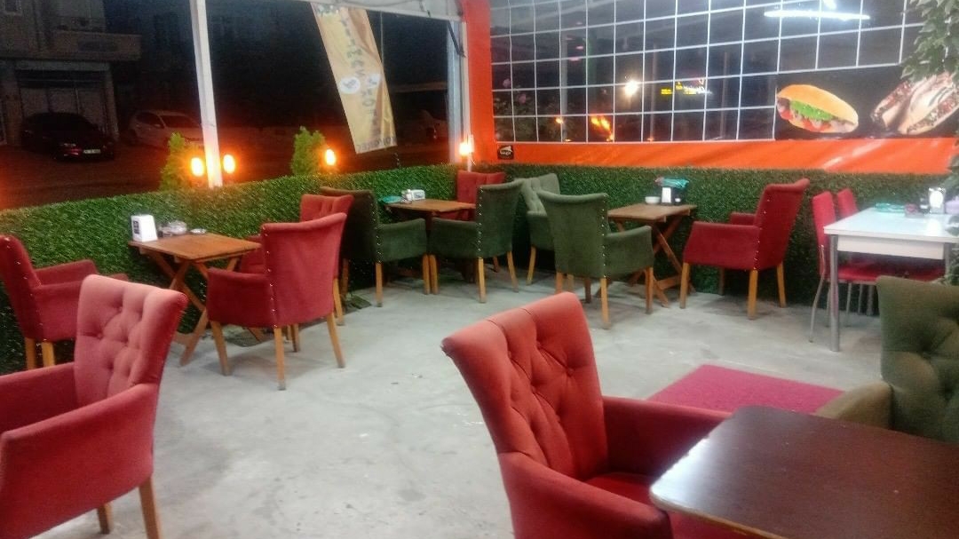 Yılmaz Köfte & Kokoreç — fotoğraf