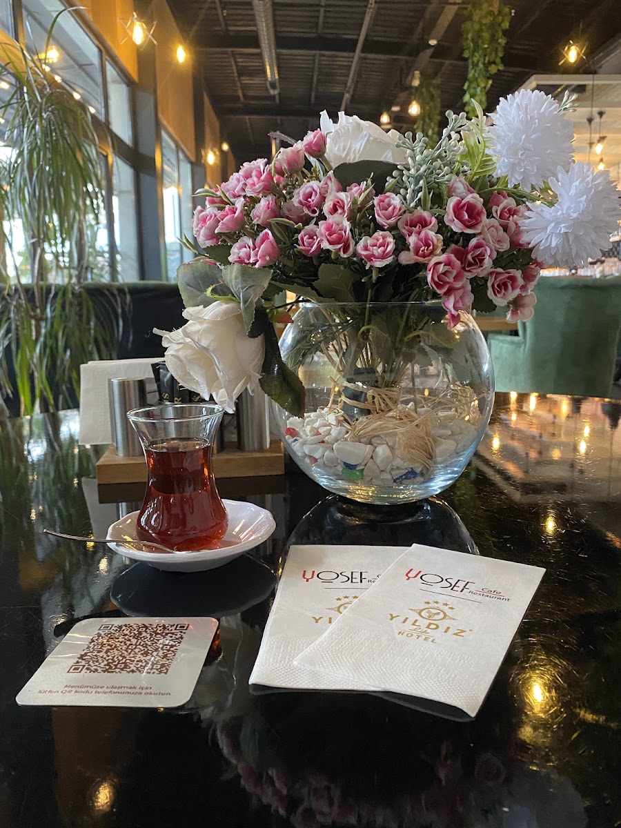 Yosef Cafe & Restaurant — photo 3