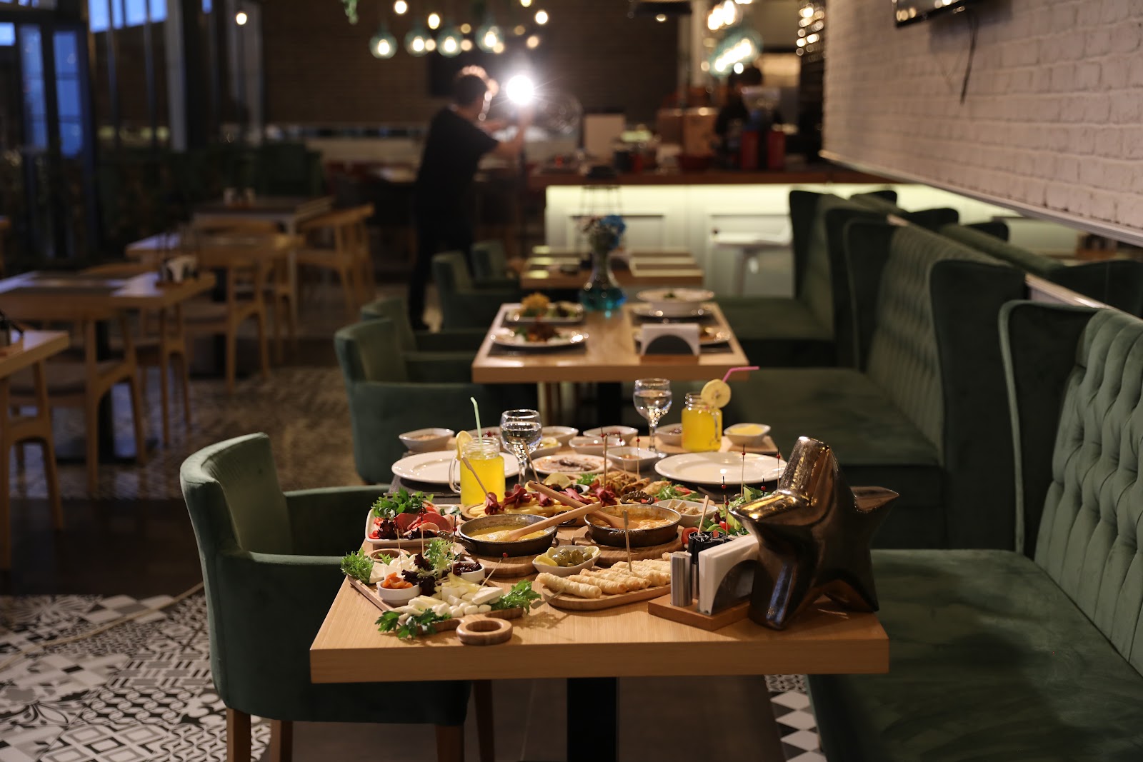 Yosef Cafe & Restaurant — photo 5
