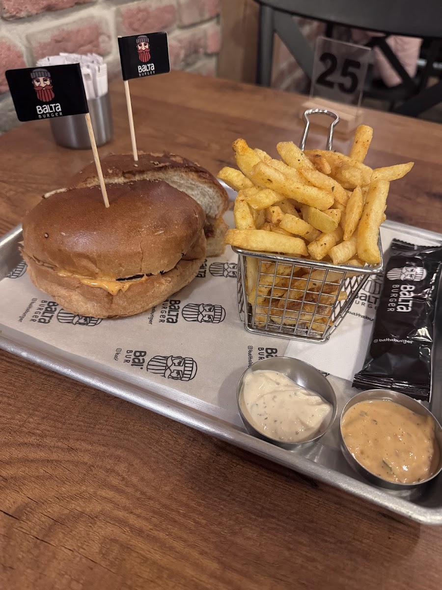 Yüksekova Balta Burger — fotoğraf 3