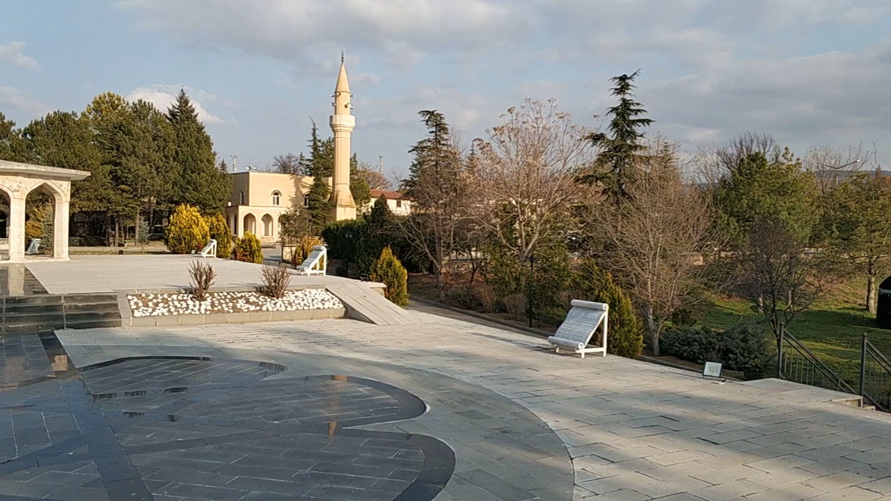 Yunus Emre mezar ve külliyesi — fotoğraf 3