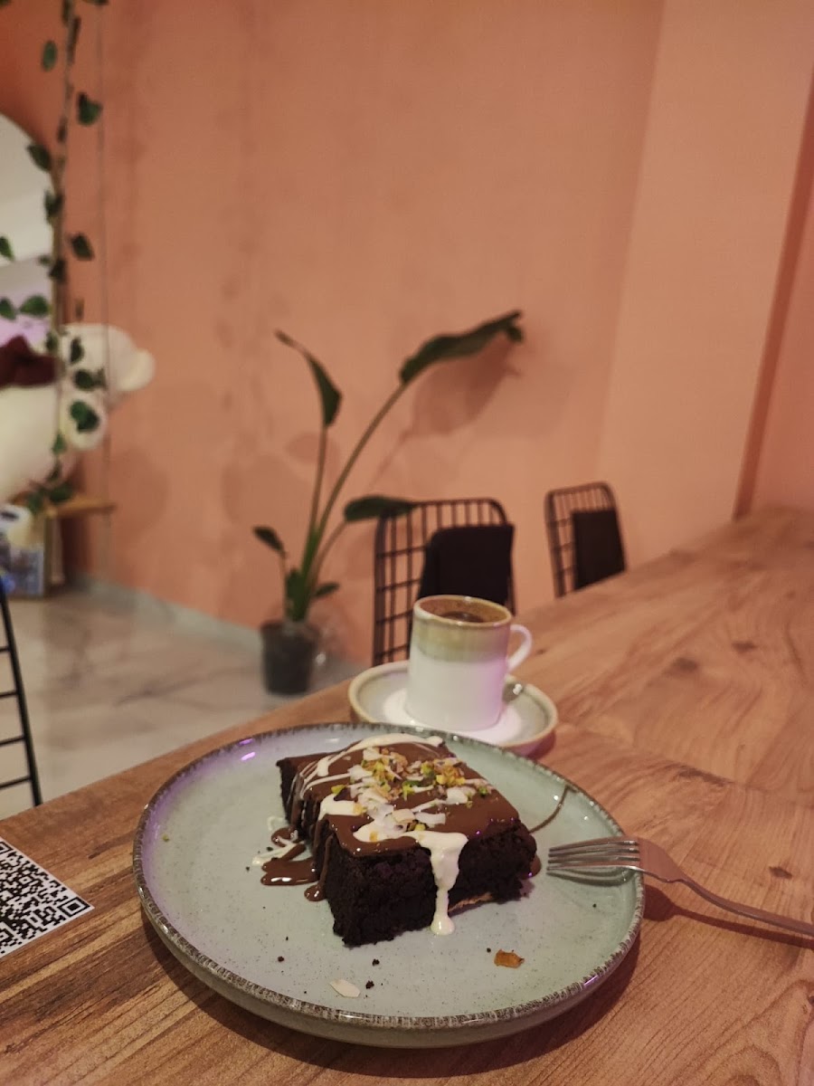 ZAHARA CHOCOLATE & COFFEE — fotoğraf 3