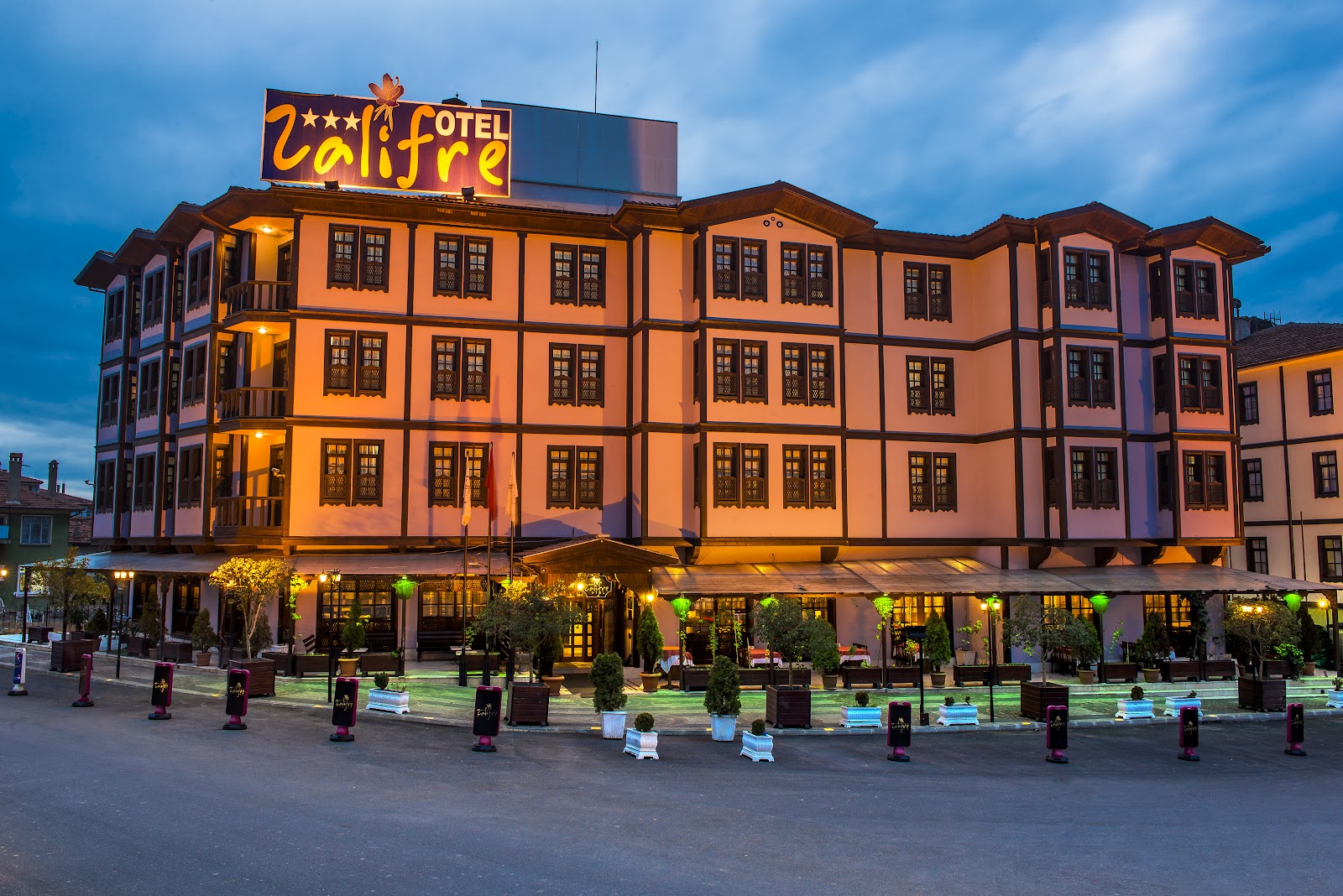 Zalifre Otel — fotoğraf