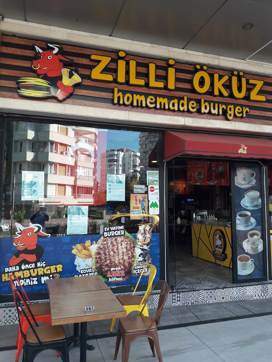 Zilli Öküz Homemade Burger Fener — fotoğraf