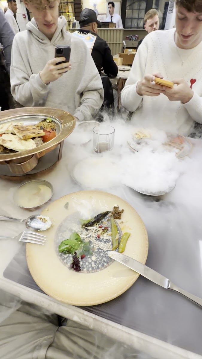 Ziyafet kuzu çevirme İstanbul- restaurant — fotoğraf 3