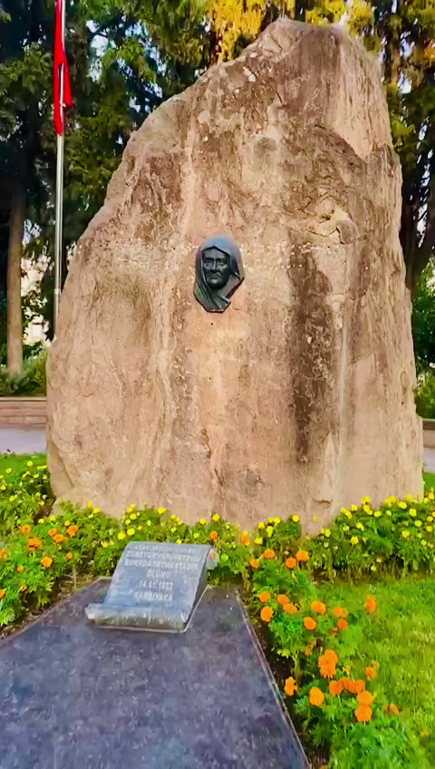 Zübeyde Hanım Anıt Mezarı — fotoğraf 3