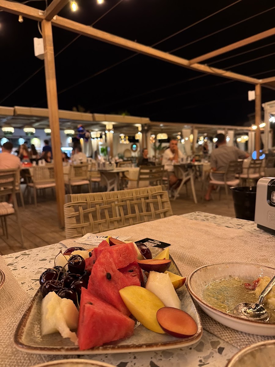 Zulada Beach Seafood — photo 3